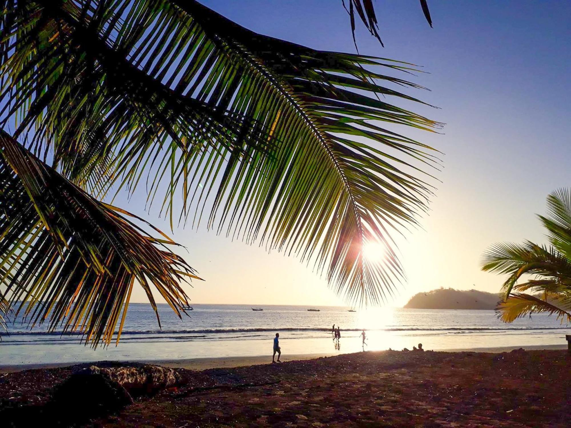 Fenix Hotel - On The Beach Sámara エクステリア 写真
